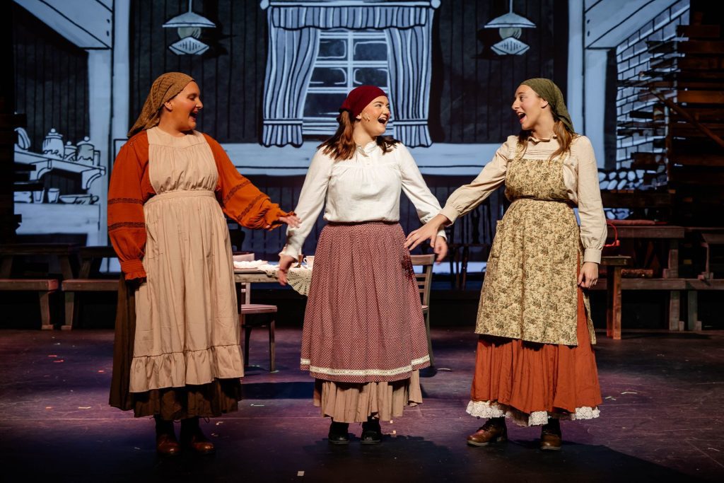 Fiddler on the Roof-33